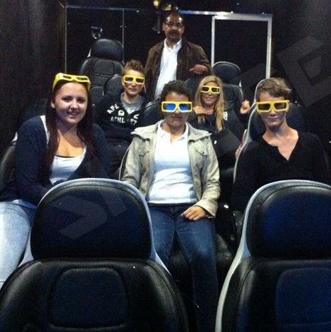 Amazing Experience 7D Interactive Motion Theater For Iron Box With Poster Outdoor Removable In Amusement Places