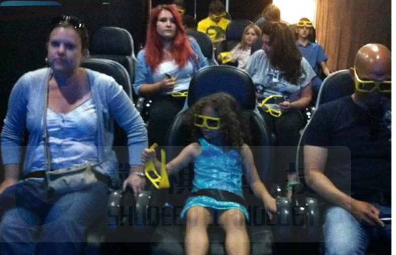 Fiber Glass Material 5D Movie Theater with Pneumaitc / Hydraulic / Electric System